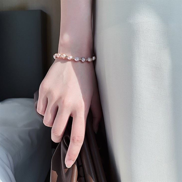 Natural Pearl Bracelets
